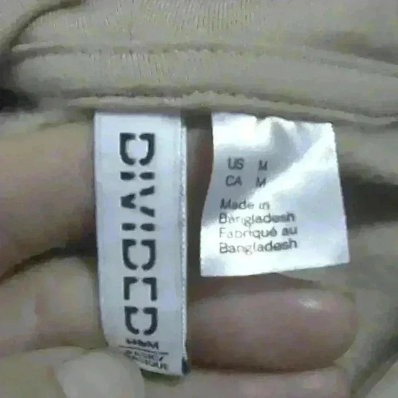 H&M "Divided" hooded sweatshirt - Picture 4 of 5